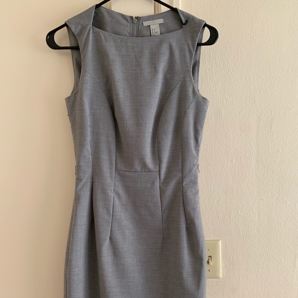 H&M bodycon grey dress. Sleeveless.